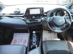 
										TOYOTA C-HR 2018 full									