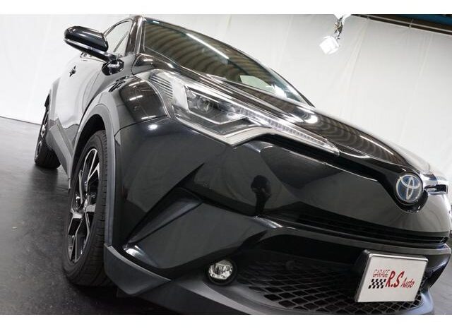 
								TOYOTA C-HR 2019 full									