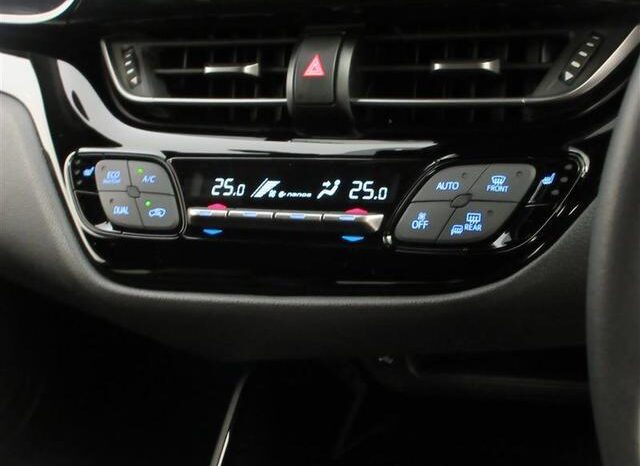 
								TOYOTA C-HR 2022 full									