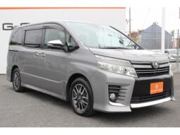 
										TOYOTA VOXY 2016 full									