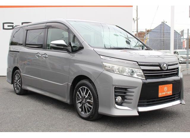 
								TOYOTA VOXY 2016 full									