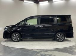 
										TOYOTA VOXY 2019 full									