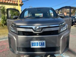 
										TOYOTA VOXY 2019 full									