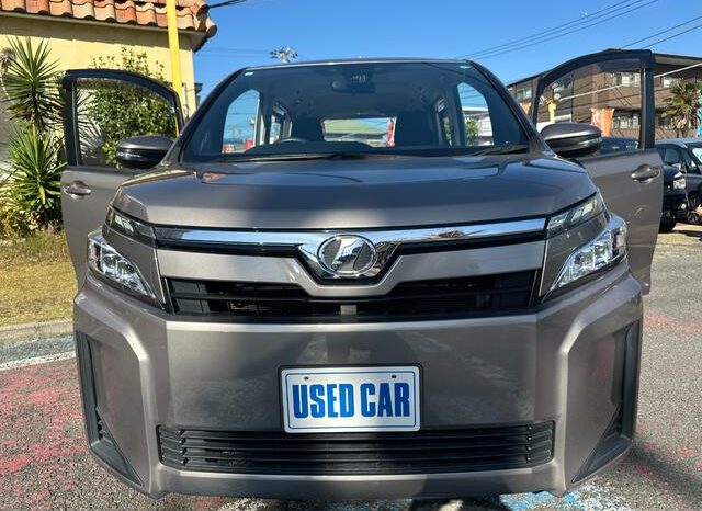 
								TOYOTA VOXY 2019 full									