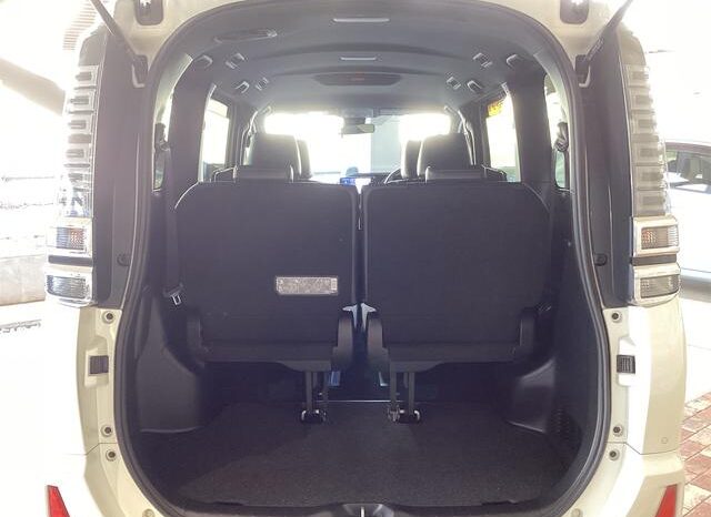 
								TOYOTA VOXY 2021 full									