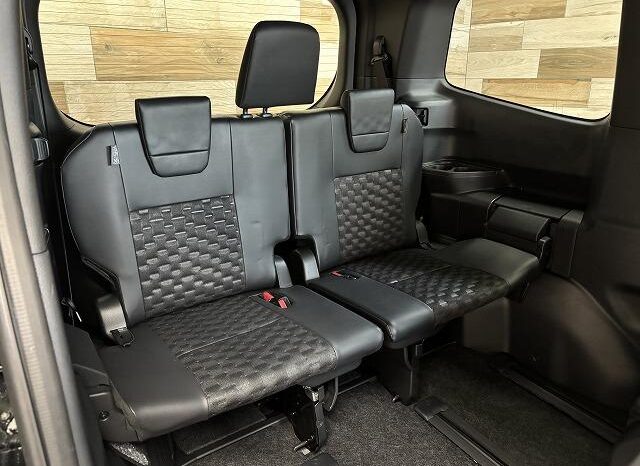 
								TOYOTA VOXY 2022 full									