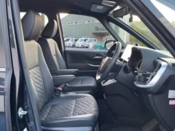 
										TOYOTA VOXY 2022 full									