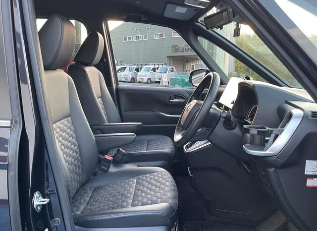 
								TOYOTA VOXY 2022 full									