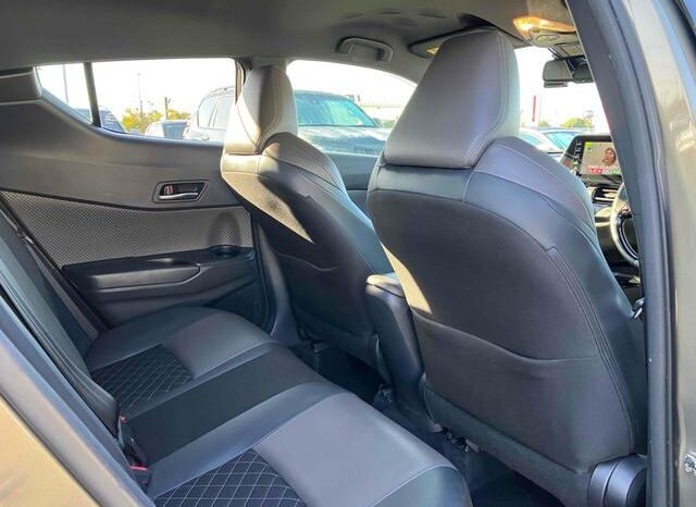 
								TOYOTA C-HR 2019 full									