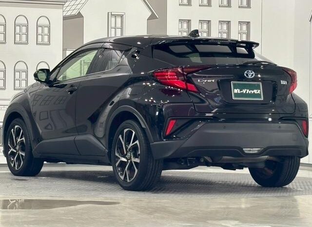 
								TOYOTA C-HR 2021 full									