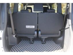 
										TOYOTA VOXY 2019 full									