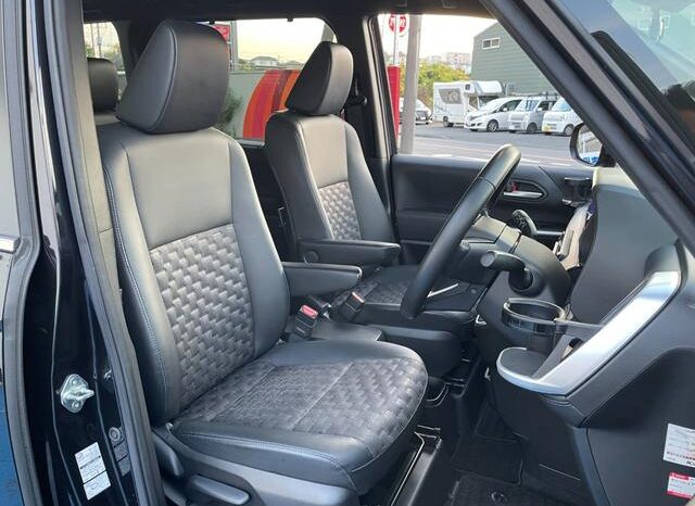 
								TOYOTA VOXY 2022 full									