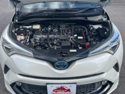 
										TOYOTA C-HR 2017 full									