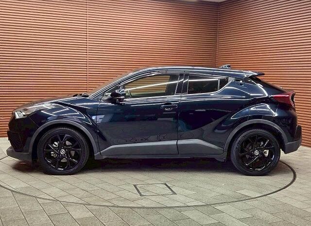 
								TOYOTA C-HR 2019 full									