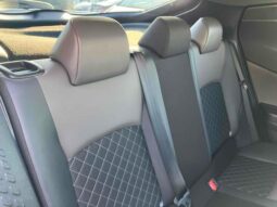 
										TOYOTA C-HR 2019 full									