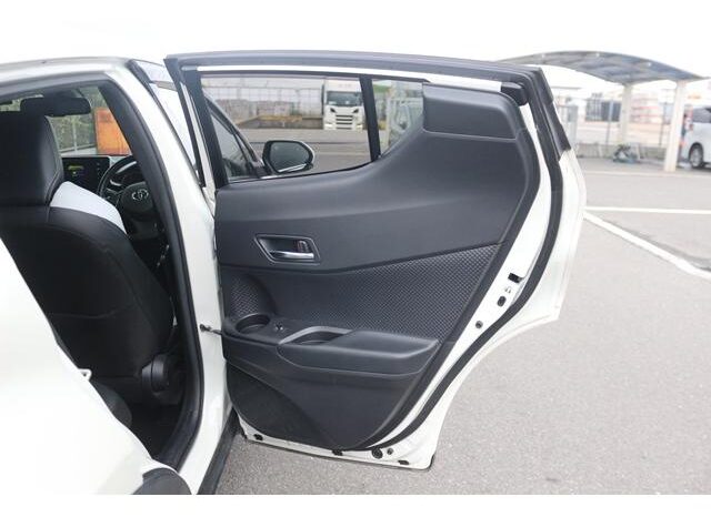 
								TOYOTA C-HR 2019 full									