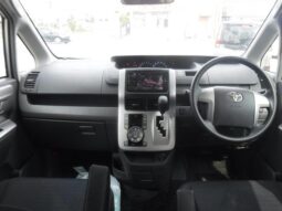 
										TOYOTA VOVY 2008 full									