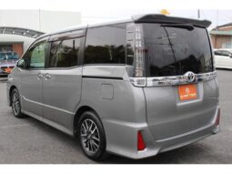 
										TOYOTA VOXY 2016 full									