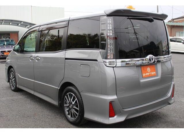 
								TOYOTA VOXY 2016 full									