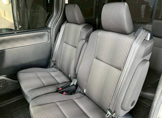 
								TOYOTA VOXY 2019 full									