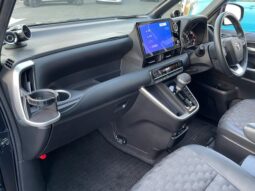 
										TOYOTA VOXY 2022 full									