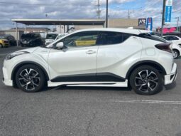 
										TOYOTA C-HR 2017 full									