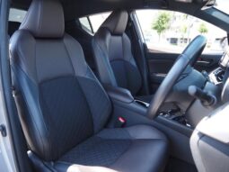 
										TOYOTA C-HR 2018 full									