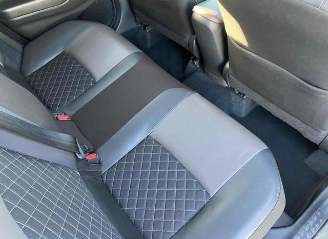 
								TOYOTA C-HR 2019 full									