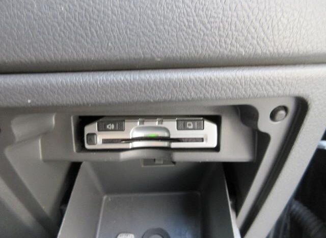 
								TOYOTA VOXY 2008 full									