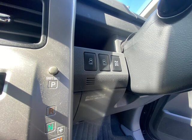 
								TOYOTA VOVY 2009 full									