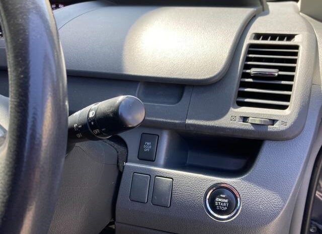 
								TOYOTA VOVY 2009 full									