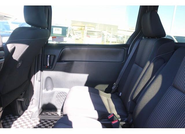 
								TOYOTA VOXY 2019 full									