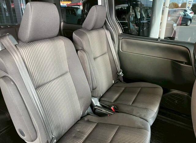 
								TOYOTA VOXY 2019 full									