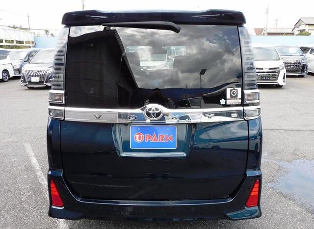 
								TOYOTA VOXY 2021 full									