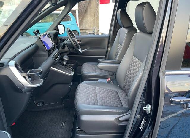 
								TOYOTA VOXY 2022 full									