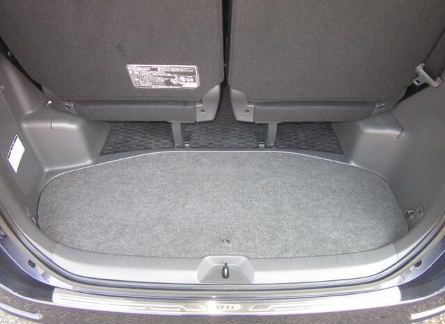 
								TOYOTA VOVY 2008 full									