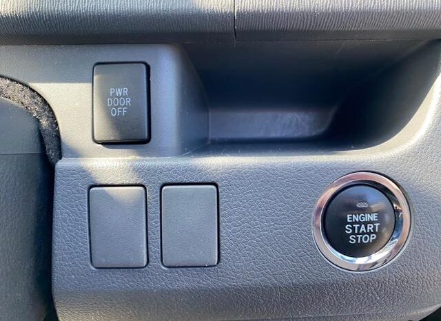 
								TOYOTA VOVY 2009 full									