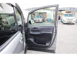 
										TOYOTA VOXY 2016 full									