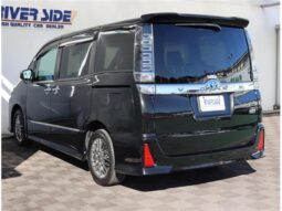 
										TOYOTA VOXY 2021 full									