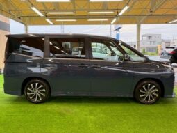 
										TOYOTA VOXY 2022 full									
