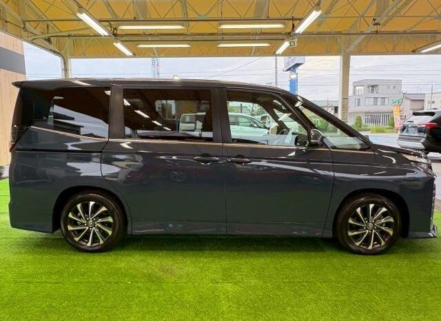 
								TOYOTA VOXY 2022 full									