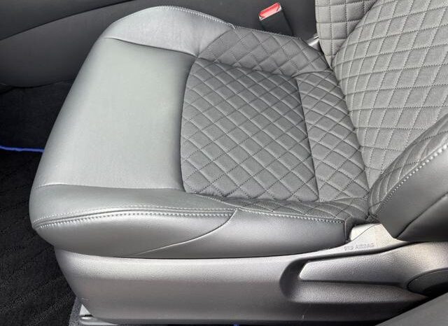 
								TOYOTA C-HR 2021 full									