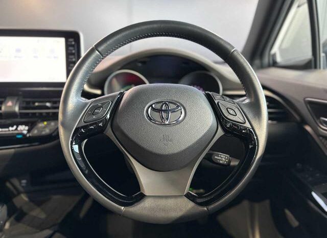 
								TOYOTA C-HR 2021 full									