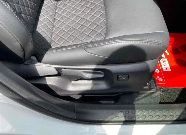 
								TOYOTA C-HR 2022 full									