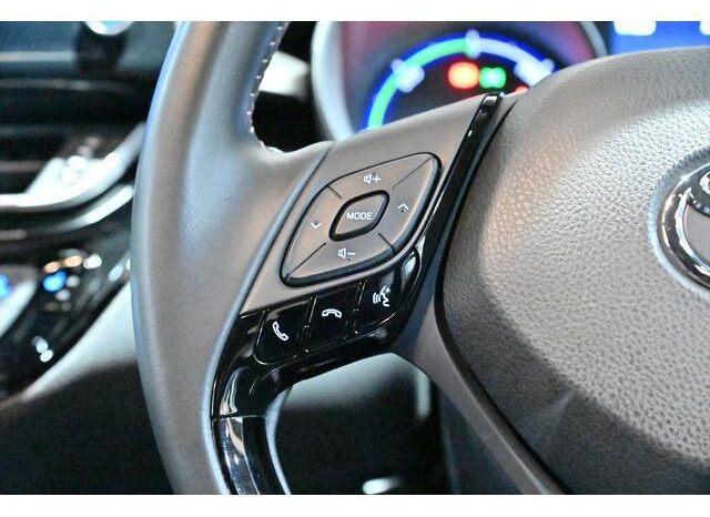 
								TOYOTA C-HR 2022 full									