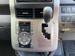 
										TOYOTA VOVY 2009 full									