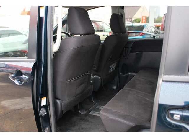 
								TOYOTA VOXY 2016 full									