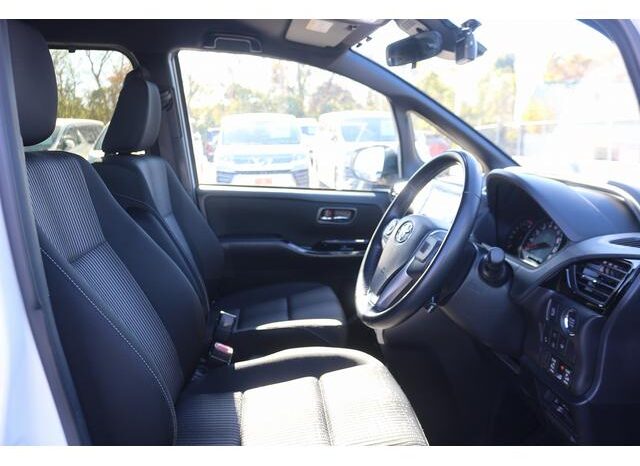 
								TOYOTA VOXY 2019 full									