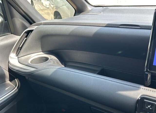 
								TOYOTA VOXY 2022 full									