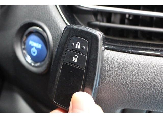 
								TOYOTA C-HR 2017 full									